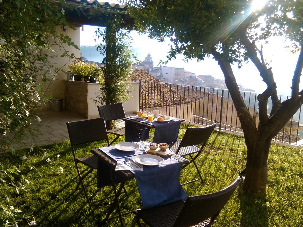Bed and Breakfast La Casa Del Gelsomino Ragusa Exteriér fotografie